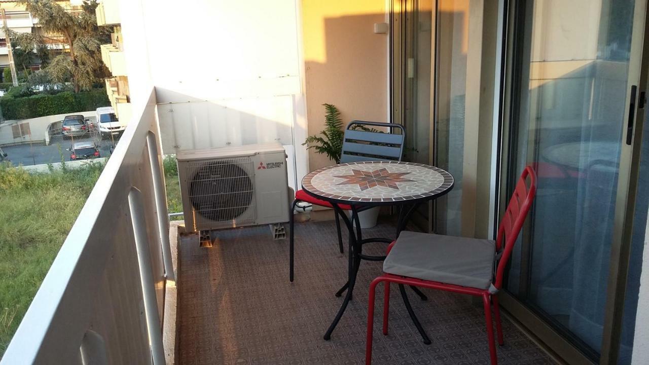 Jardins Du Pont Du Lys Apartment ฌวง-เลส์-แป็งส์ ภายนอก รูปภาพ